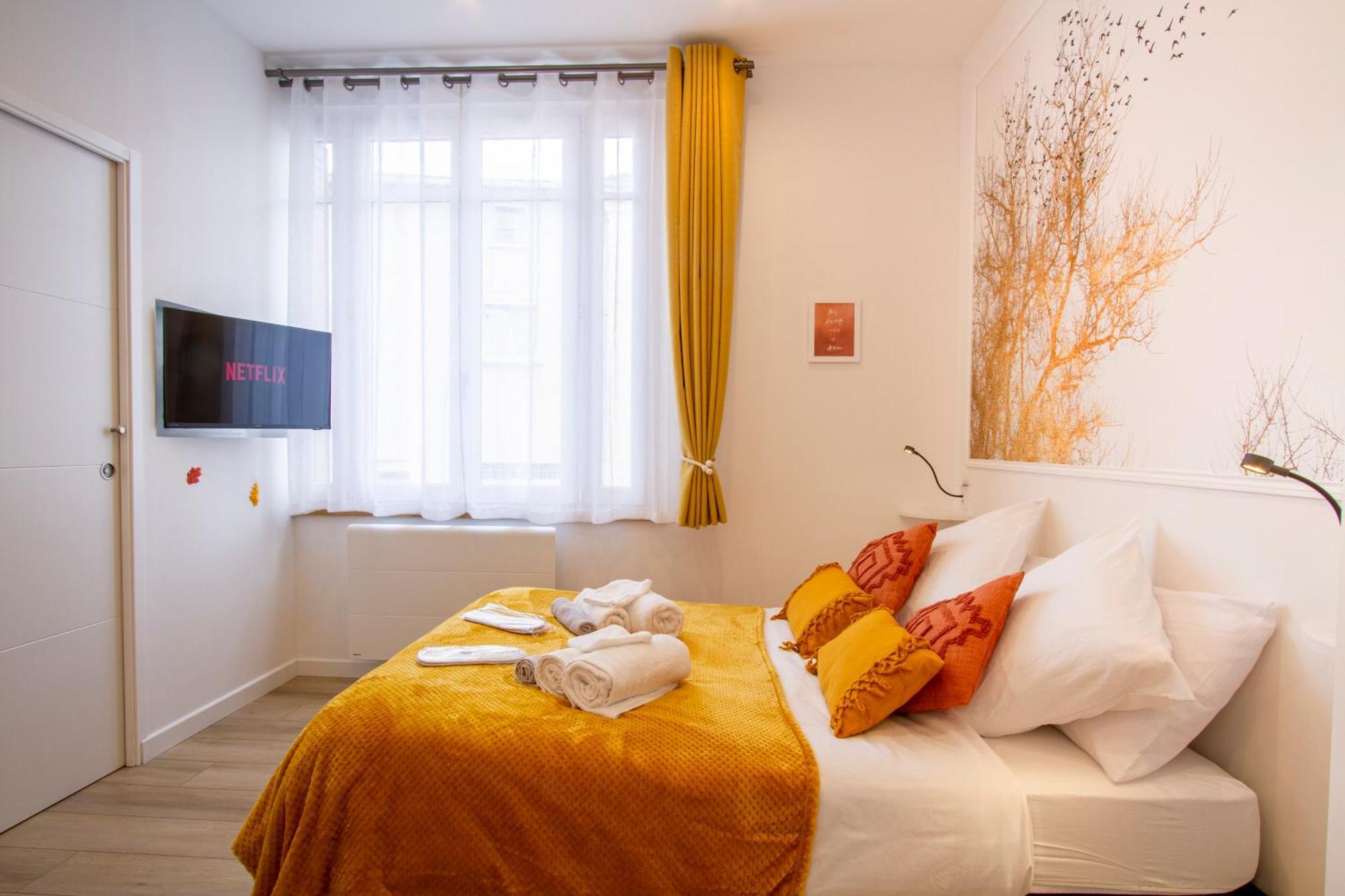 Promenade D'Automne - Netflix & Wifi - Climatisation- Parking Gratuit - Check-In 24H24 - Emplacement Velos - Goodmarning ชาลงส์-อ็อง-ชองปาญ ภายนอก รูปภาพ